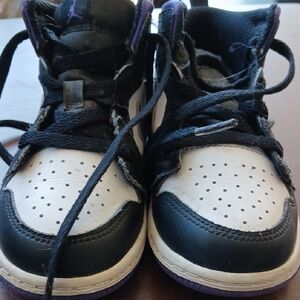 Nike Kids Black and White Sneakers